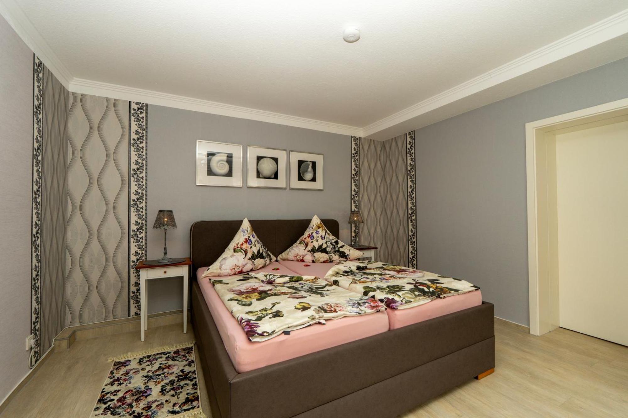 דירות בינץ Haus Mozart מראה חיצוני תמונה